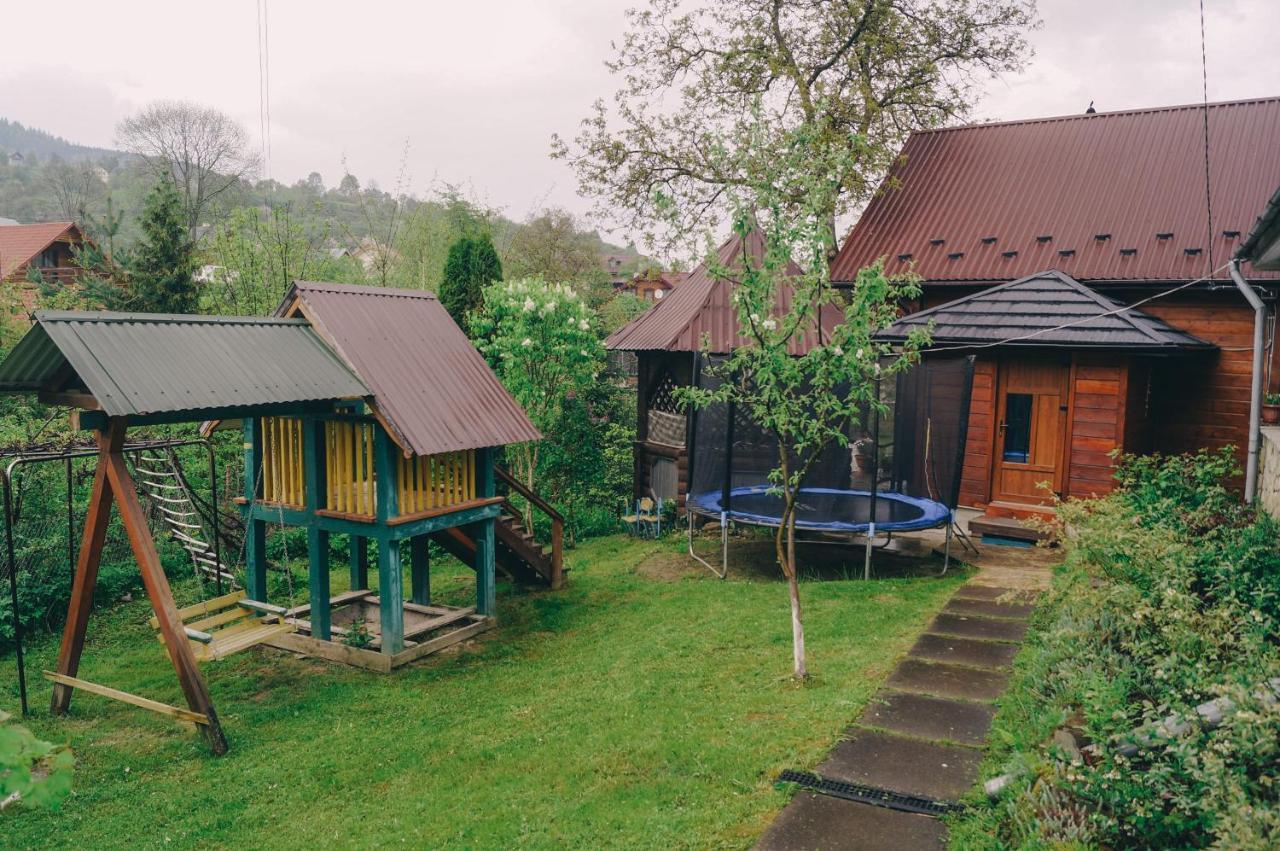 Будиночок В Карпатах Yaremche Ngoại thất bức ảnh